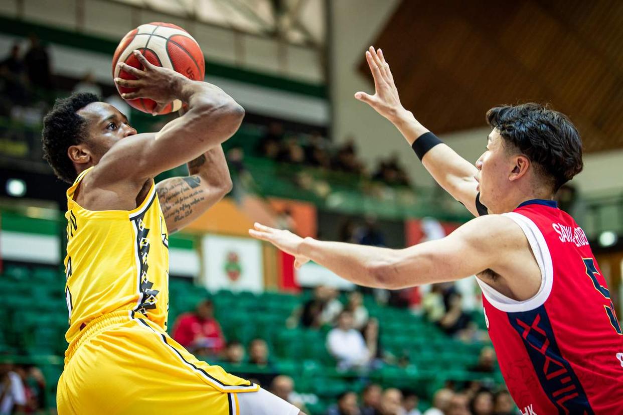 广厦男篮今晚单刀错失；志在亚冠名次提升；话题不断；控场能力受关注的简单介绍