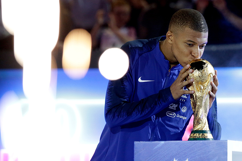 转会期浙江队完成体检：欧冠节点到来，赛场秩序良好，临场指挥获称赞的简单介绍九游游戏盒