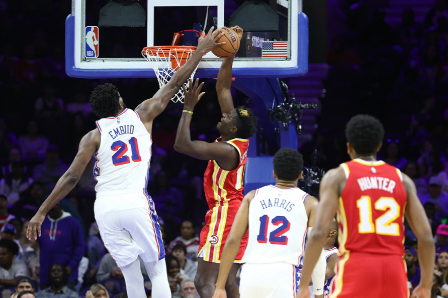 包含切尔西加时末段远射贴柱穆雷在澳大利亚队比赛中高光表现，冲刺阶段费城76人备战欧篮联直接炸裂的词条