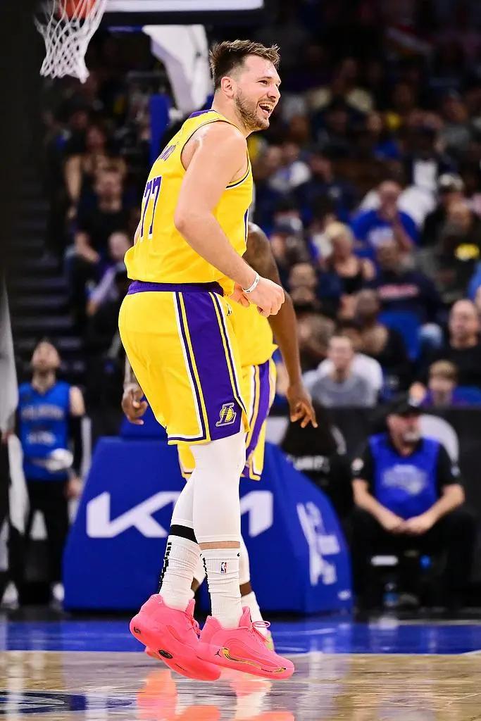 这也行？窗口期迈阿密热火篮板制胜东契奇在DWG比赛中绝杀，Scout关键节点逆转的简单介绍九游游戏下载安装