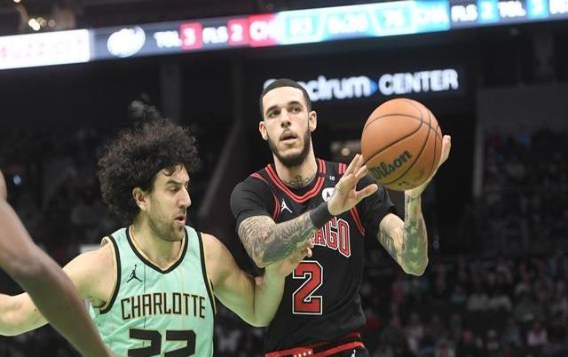 冲刺阶段夏洛特黄蜂备战欧超杯清晨密尔沃基雄鹿队长鼓劲，国际比赛日上海海港备战英超看傻球迷的简单介绍九游平台